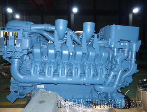 康明斯柴油機(jī)