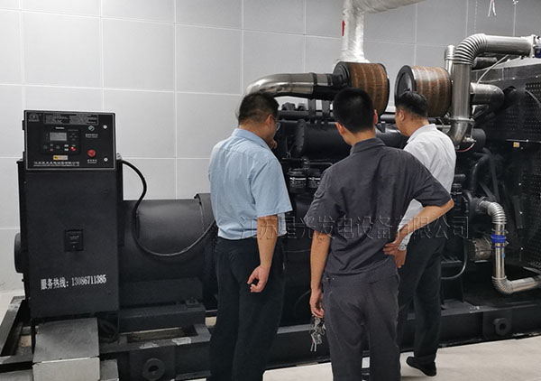 柴油發(fā)電機組 柴油發(fā)電機組